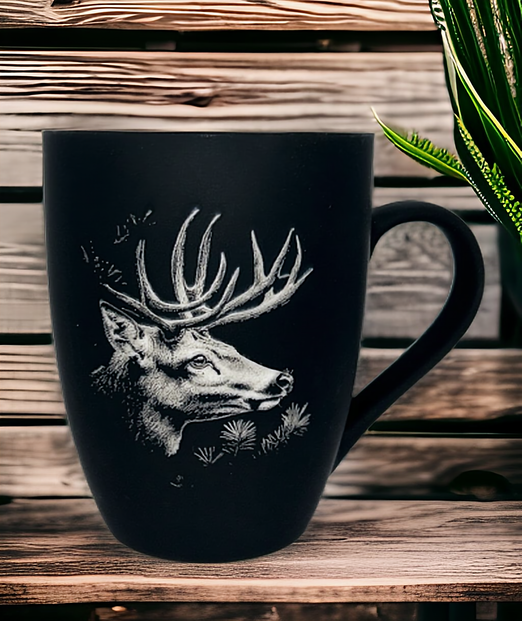 Tasse mit Gravur/auf Wunsch auch mit Text/gummierte Oberfläche/Farbe Schwarz/Porzellan/Personalisiert/Geschenk/mit Verschiedenen-Motiven in Geschenkverpackung/ Hobby