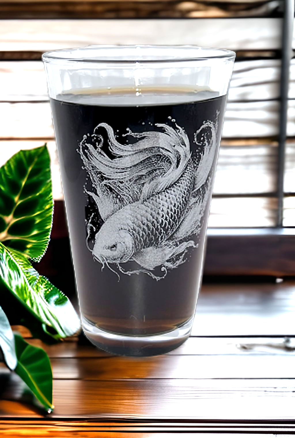 Designerglas mit  Gravur, 300 ml, verschiedene Motive mit weißer Gravur, Spülmaschinengeeignet, mit persönlichem Text gestalten