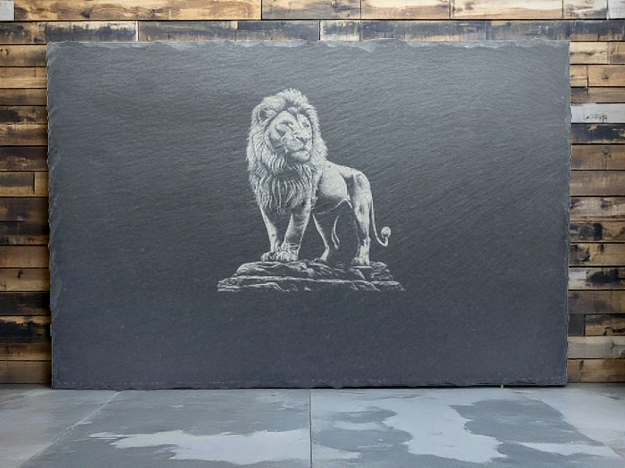 WAS Germany  Naturschiefer-Servierplatte, mit Löwenmotiv, Schiefertafel personalisierbar mit Gravur 30 × 20 x 0,6 cm,   für Käse, Sushi und Antipasti