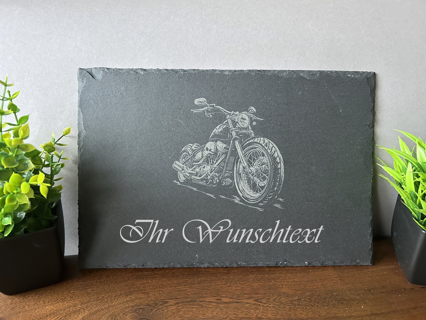 Schieferplatte Servierplatte, Schiefertafel personalisierbar mit Gravur 30 × 20 x 0,6 cm, Naturschiefer, Rechteckig, für Käse, Sushi und Antipasti, mit modernem Design