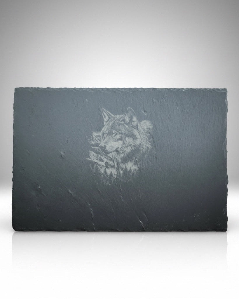WAS Germany  Naturschiefer-Servierplatte, mit Wolf Motiv, Schiefertafel personalisierbar mit Gravur 30 × 20 x 0,6 cm,   für Käse, Sushi und Antipasti