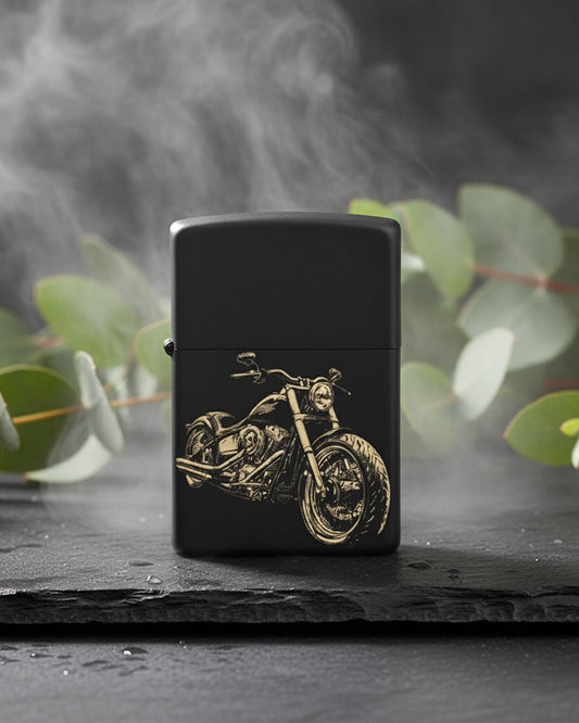 Feuerzeug mit Motorrad-Gravur, Schwarz Matt, Metall, Personalisierbar, Nachfüllbar, 5,7 x 3,9 x 1,3 cm