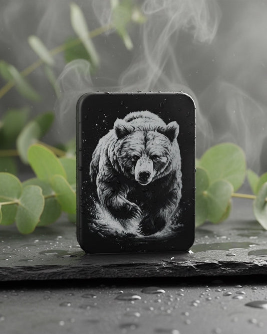 Nathan Metalldose mit Spielkarten, Schwarz, mit verschiedenen Motiven Lasergravur, Rechteckig, 9.5 x 6.5 x 3 cm, Geschenk